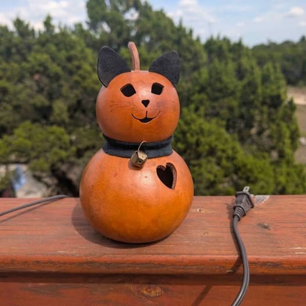 Kitty Cat Gourd Lamp Night Light Hand Carved w/ removable bulb